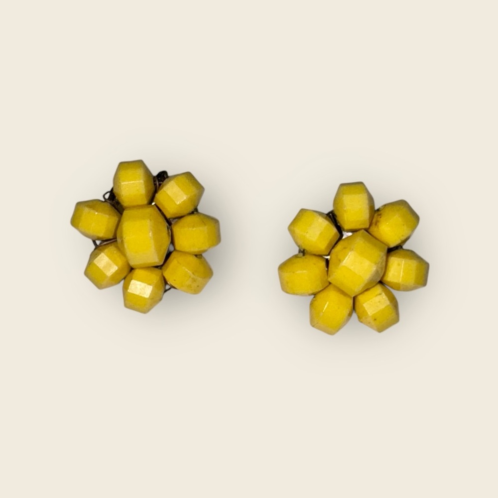 Vintage Hong Kong Lemon Yellow Cluster Clip On Earrings Boho Retro Mid Century